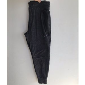 Men’s American Eagle joggers size xs